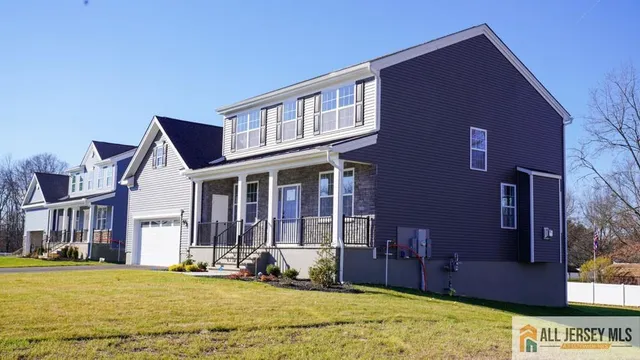 $1,299,000 | 1 Michael Court, North Brunswick, NJ 08902