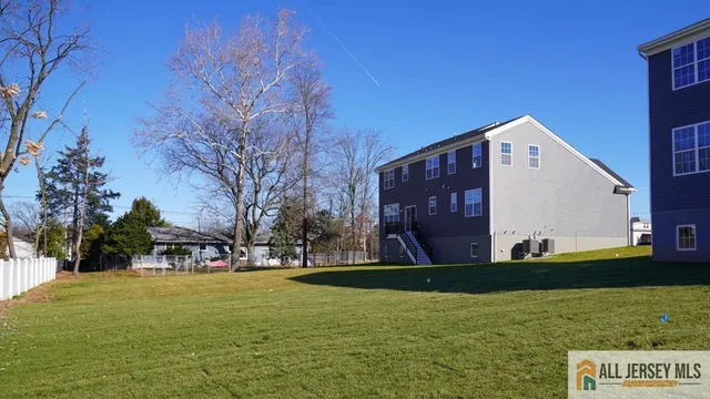 $1,299,000 | 1 Michael Court, North Brunswick, NJ 08902