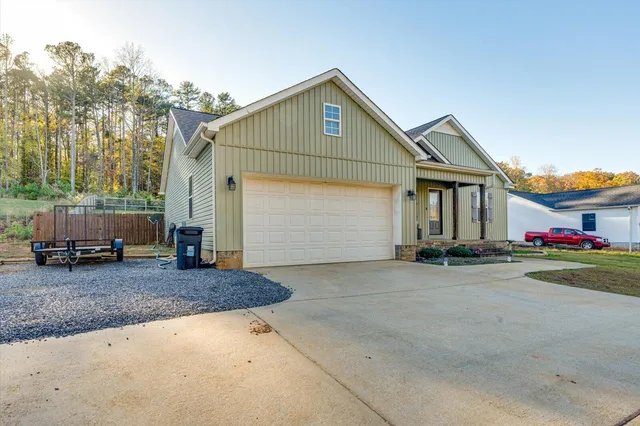 $323,000 | 2217 Mc Camish Road Northeast, Dalton, GA 30721