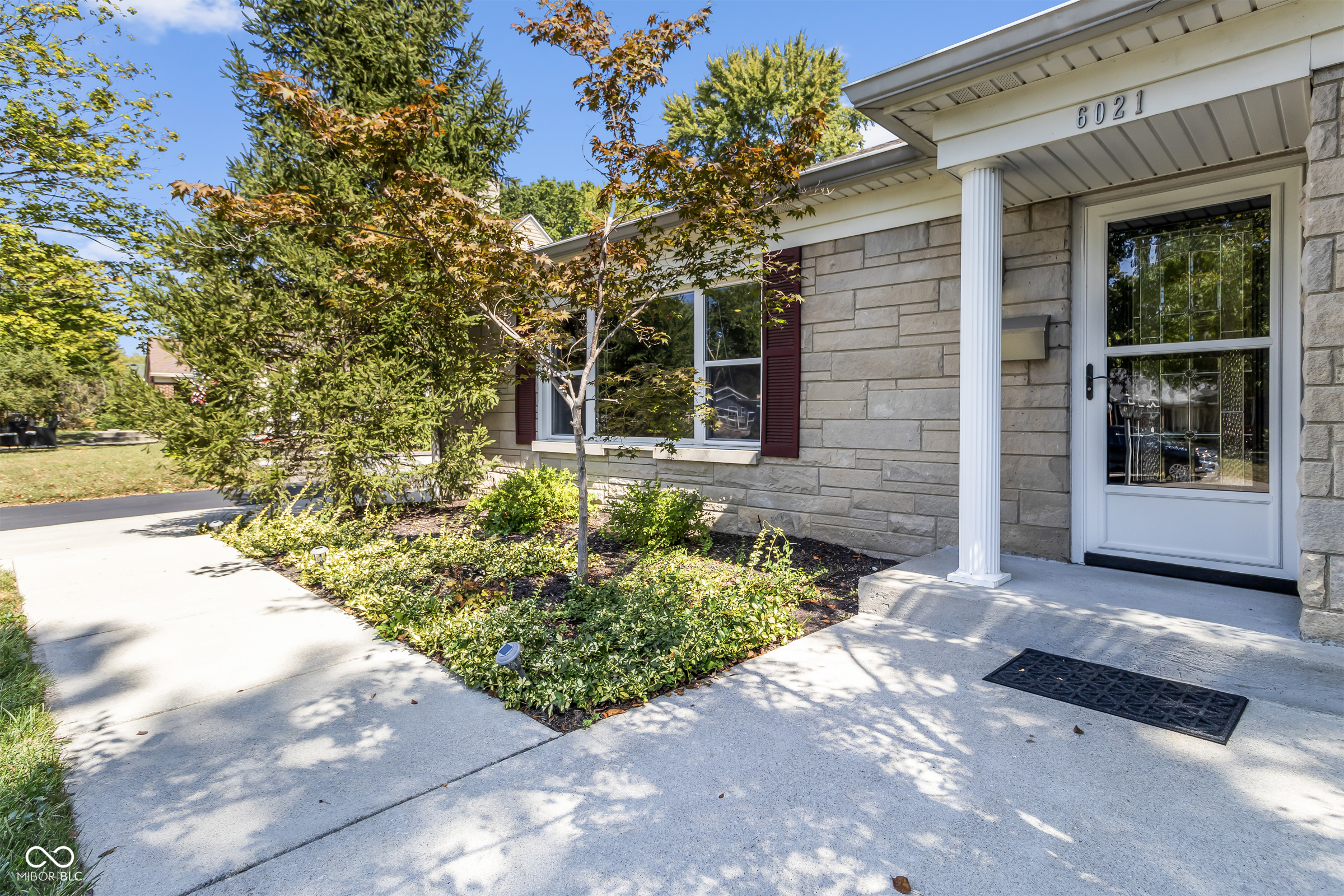 6021 Garver Road Indianapolis, IN 46208 - Photo 2 of 39 Gallery Image 2