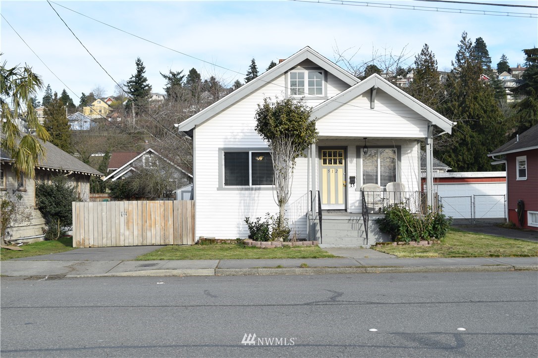 512 Williams Avenue South Renton, WA 98057 - Photo 1 of 21 Gallery Image 1