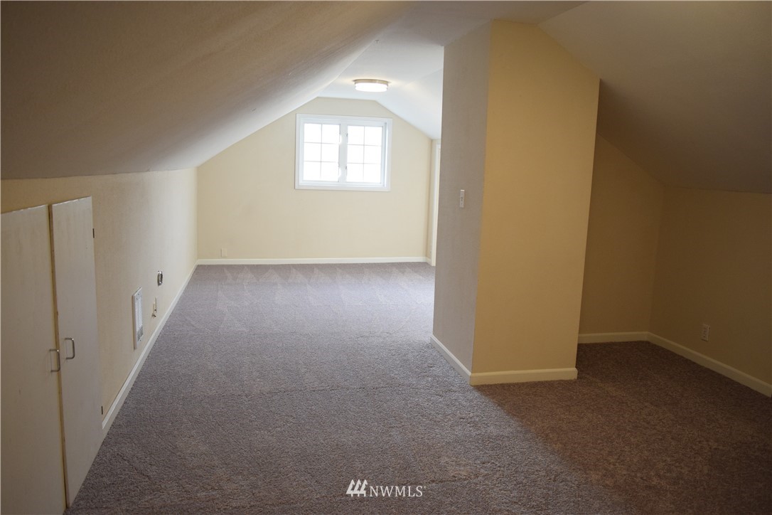 512 Williams Avenue South Renton, WA 98057 - Photo 13 of 21 Gallery Image 13