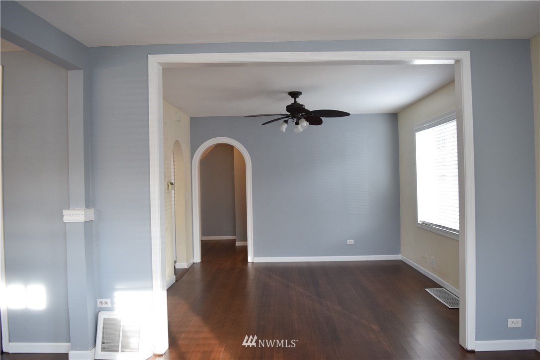 512 Williams Avenue South Renton, WA 98057 - Photo 4 of 21 Gallery Image 4