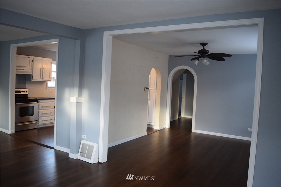 512 Williams Avenue South Renton, WA 98057 - Photo 5 of 21 Gallery Image 5