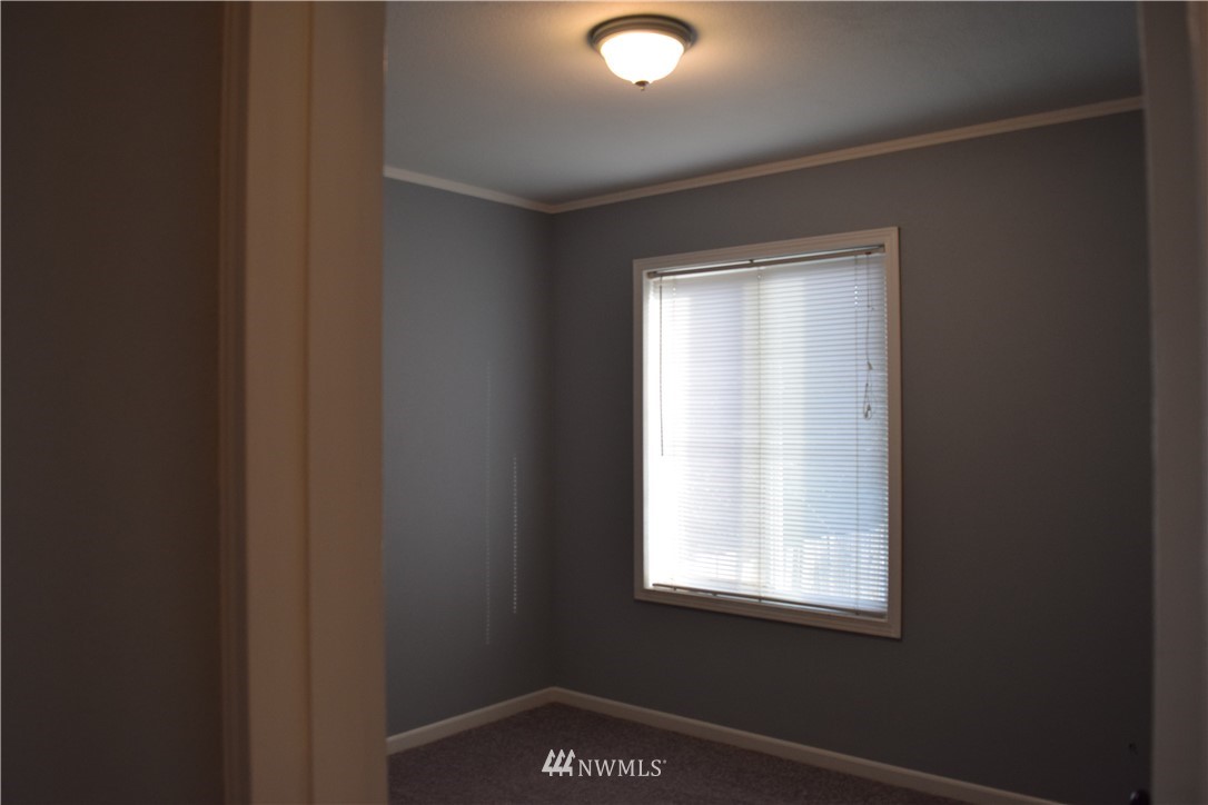 512 Williams Avenue South Renton, WA 98057 - Photo 9 of 21 Gallery Image 9