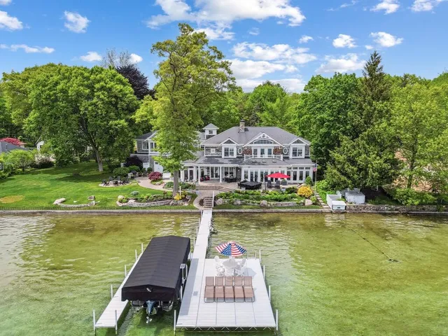 $6,700,000 | 20331 Blairs View Drive, White Pigeon, MI 49099