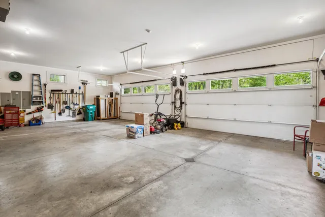 $6,700,000 | 20331 Blairs View Drive, White Pigeon, MI 49099