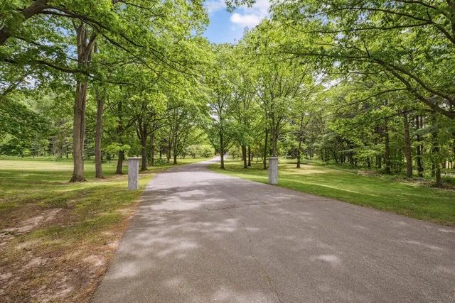 $6,700,000 | 20331 Blairs View Drive, White Pigeon, MI 49099