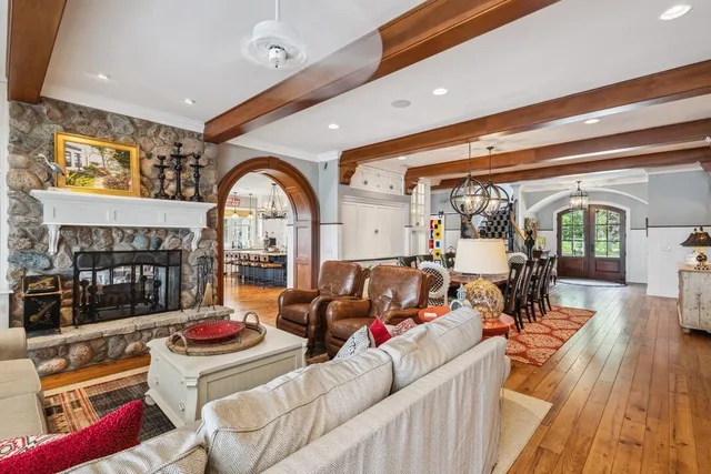 $6,700,000 | 20331 Blairs View Drive, White Pigeon, MI 49099