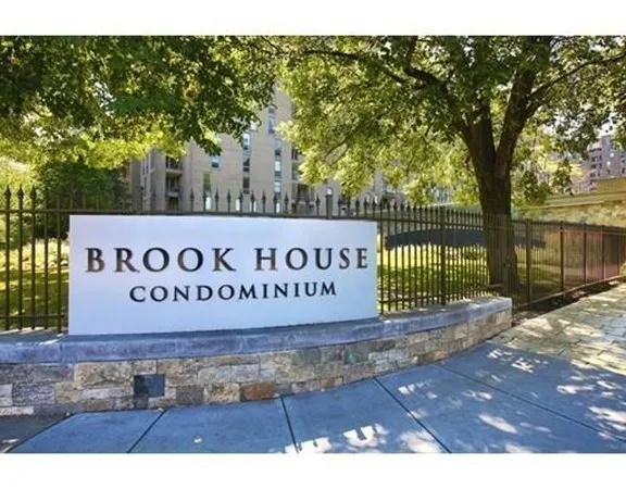 $3,200 | 77 Pond Avenue, Unit 1409, Brookline, MA 02445
