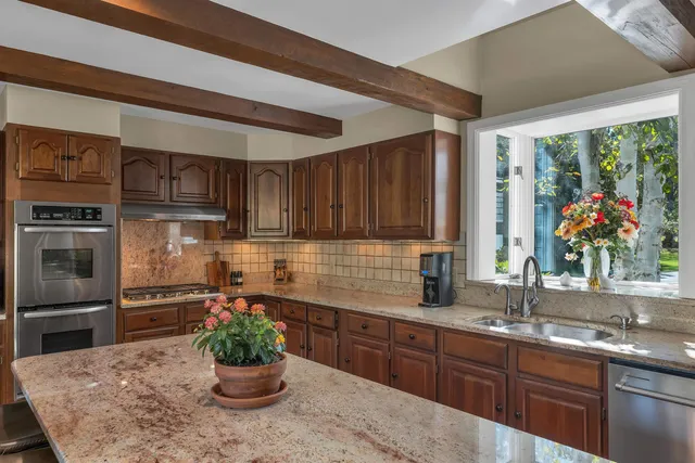 $995,000 | 427 North Main Street, Wolfeboro, NH 03894