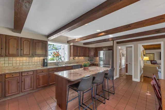 $995,000 | 427 North Main Street, Wolfeboro, NH 03894