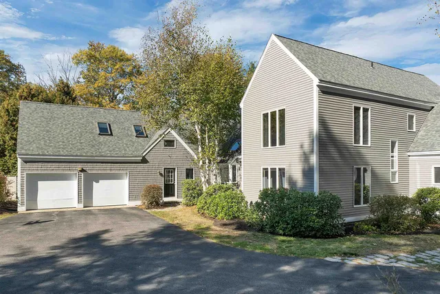 $995,000 | 427 North Main Street, Wolfeboro, NH 03894