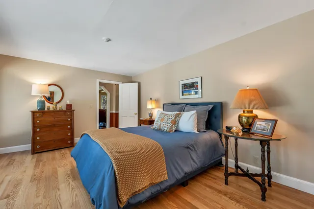 $995,000 | 427 North Main Street, Wolfeboro, NH 03894