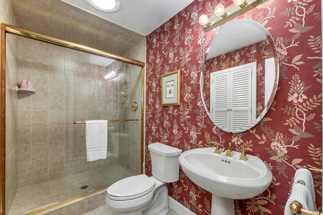 $995,000 | 427 North Main Street, Wolfeboro, NH 03894