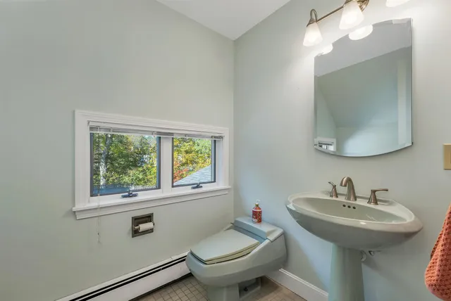 $995,000 | 427 North Main Street, Wolfeboro, NH 03894