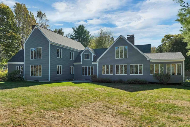 $995,000 | 427 North Main Street, Wolfeboro, NH 03894