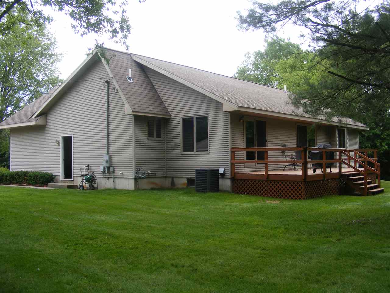 7976 30 3/4 Road Cadillac, MI 49601 - Photo 2 of 33 1848392-1.JPG