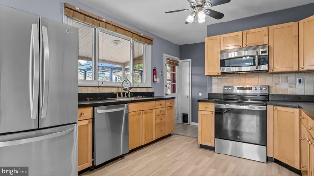 $525,000 | 2848 Asbury Avenue, Bensalem, PA 19020