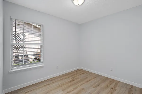 $1,099 | 520 Lenora Drive, Unit A, Taylor, TX 76574