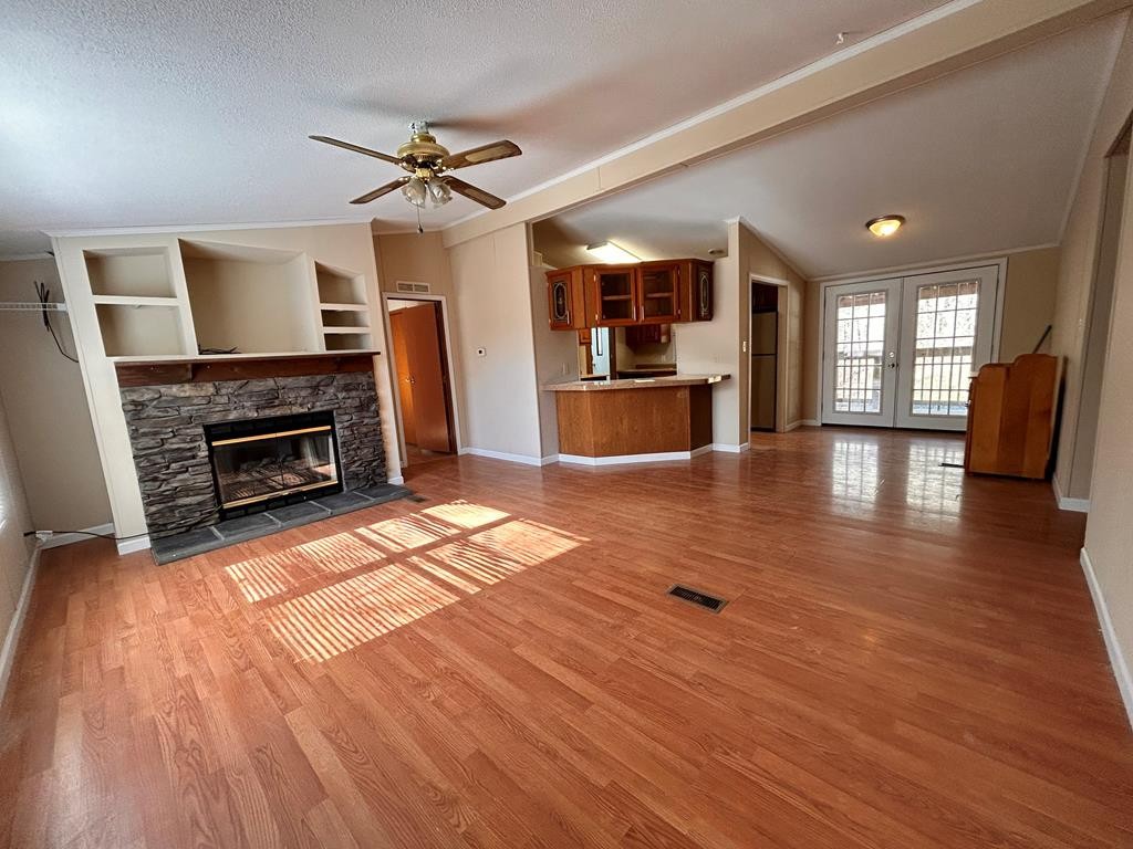 904 Indian Gap Road Sevierville, TN 37876 - Photo 9 of 32 Gallery Image 9