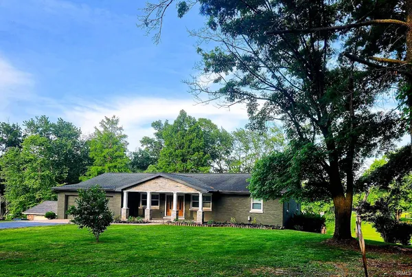 $670,000 | 15703 Old State Road, Evansville, IN 47725