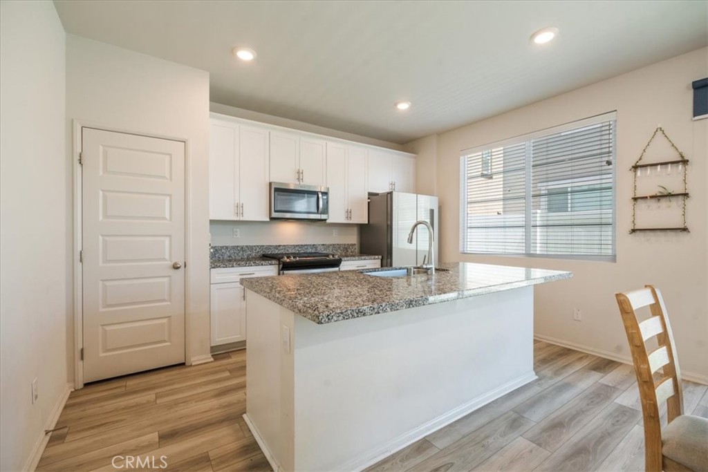 28175 Ashtree Street Temecula, CA 92591 - Photo 5 of 33