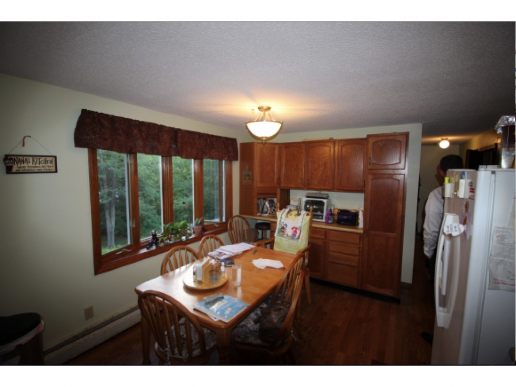 578 Corning Road Manchester, NH 03109 - Photo 5 of 16 Gallery Image 5