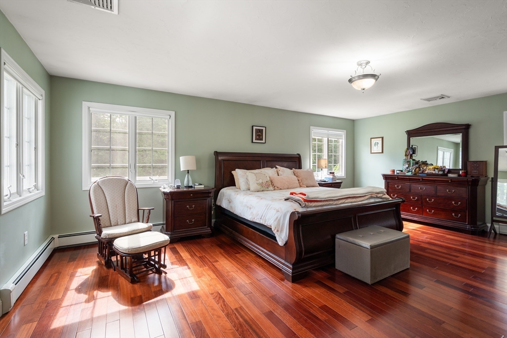 33 Russell Road Hanover, MA 02339 - Photo 7 of 27