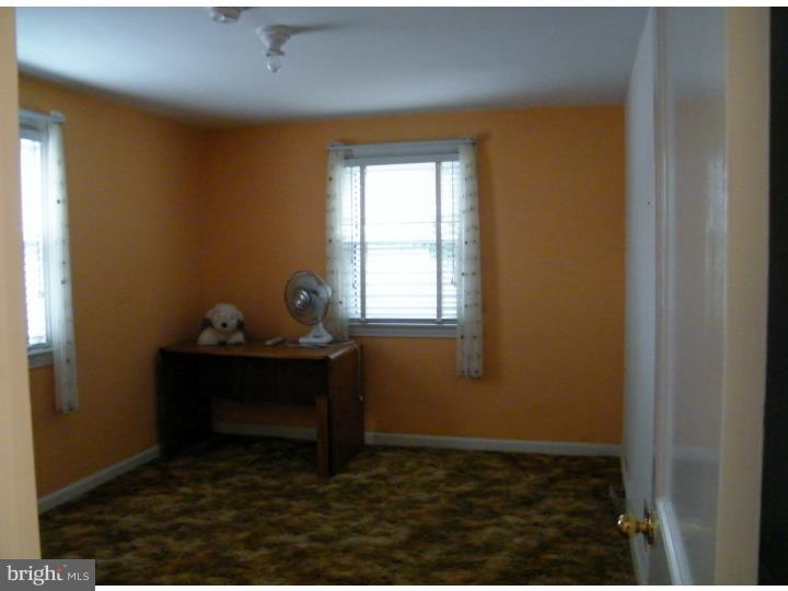 248 East Avon Road Brookhaven, PA 19015 - Photo 14 of 21 Gallery Image 14