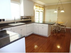 1012 Lake Ridge Square Johnson City, TN 37601 - Photo 3 of 20 bright kitchen