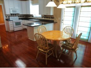 1012 Lake Ridge Square Johnson City, TN 37601 - Photo 5 of 20 eatin area
