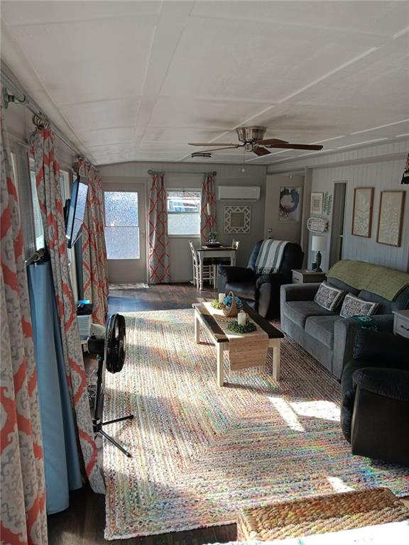4 Fleetwood Road Cleveland, GA 30528 - Photo 11 of 45 a living room with furniture