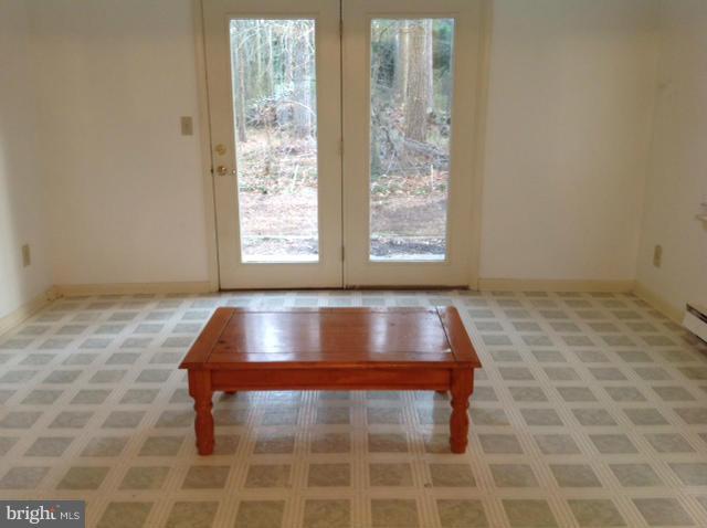 108 Maple Avenue Cambridge, MD 21613 - Photo 8 of 20 Interior (General)