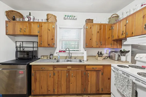 $229,500 | 1815 Jackson Bluff Road, Tallahassee, FL 32304