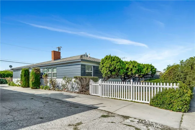 $1,799,999 | 12961 Panama Street, Los Angeles, CA 90066