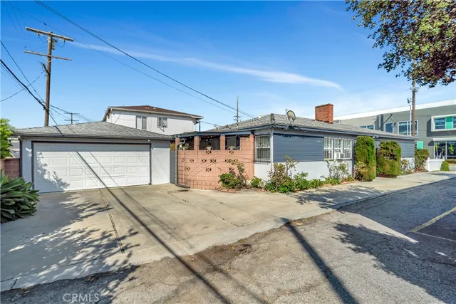 $1,799,999 | 12961 Panama Street, Los Angeles, CA 90066