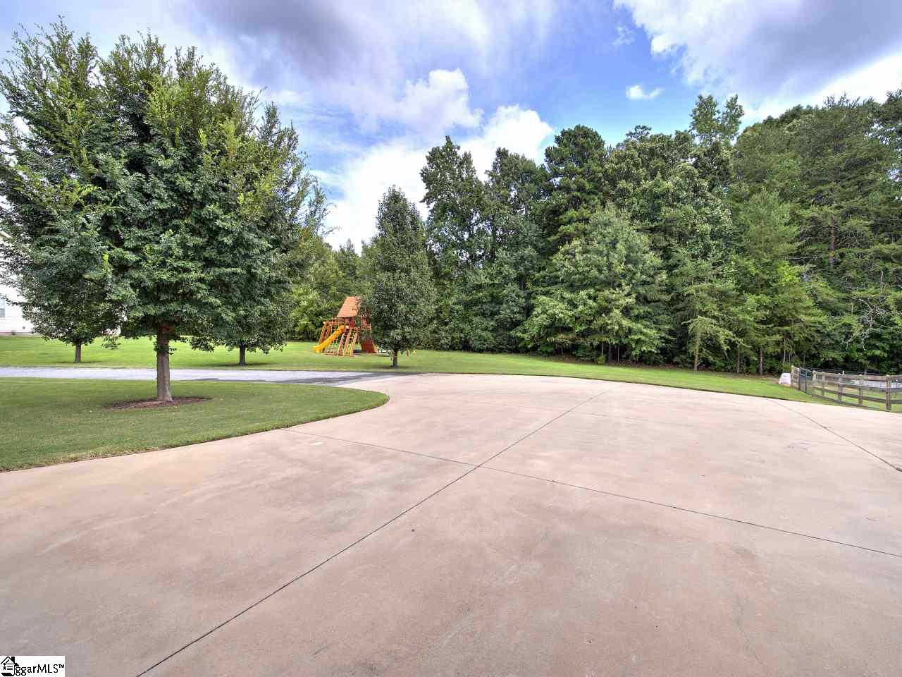 4435 Stokes Road Greer, SC 29651 - Photo 34 of 36