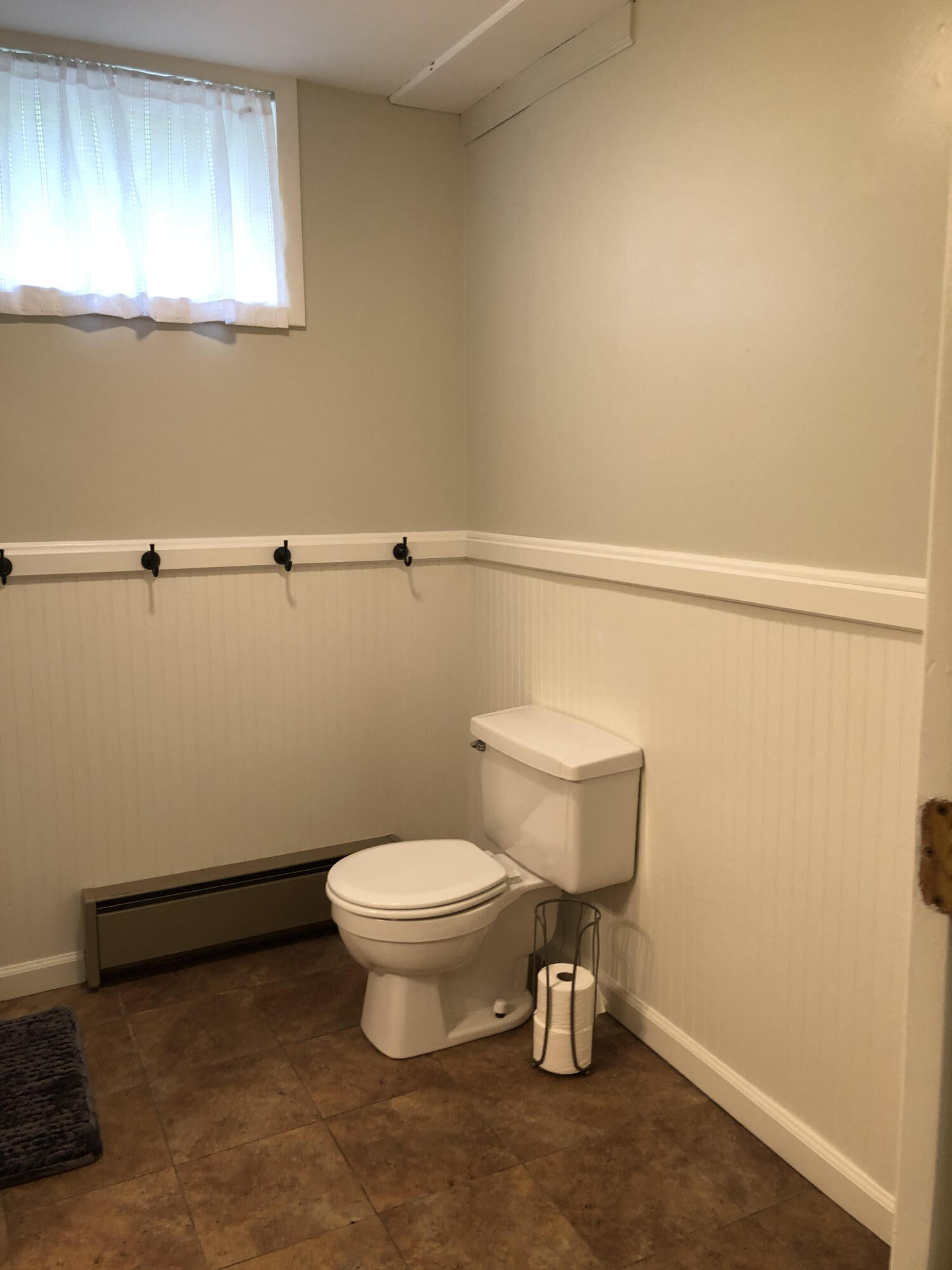 8010 Mill Branch Road Covington, VA 24426 - Photo 18 of 36 lower bath