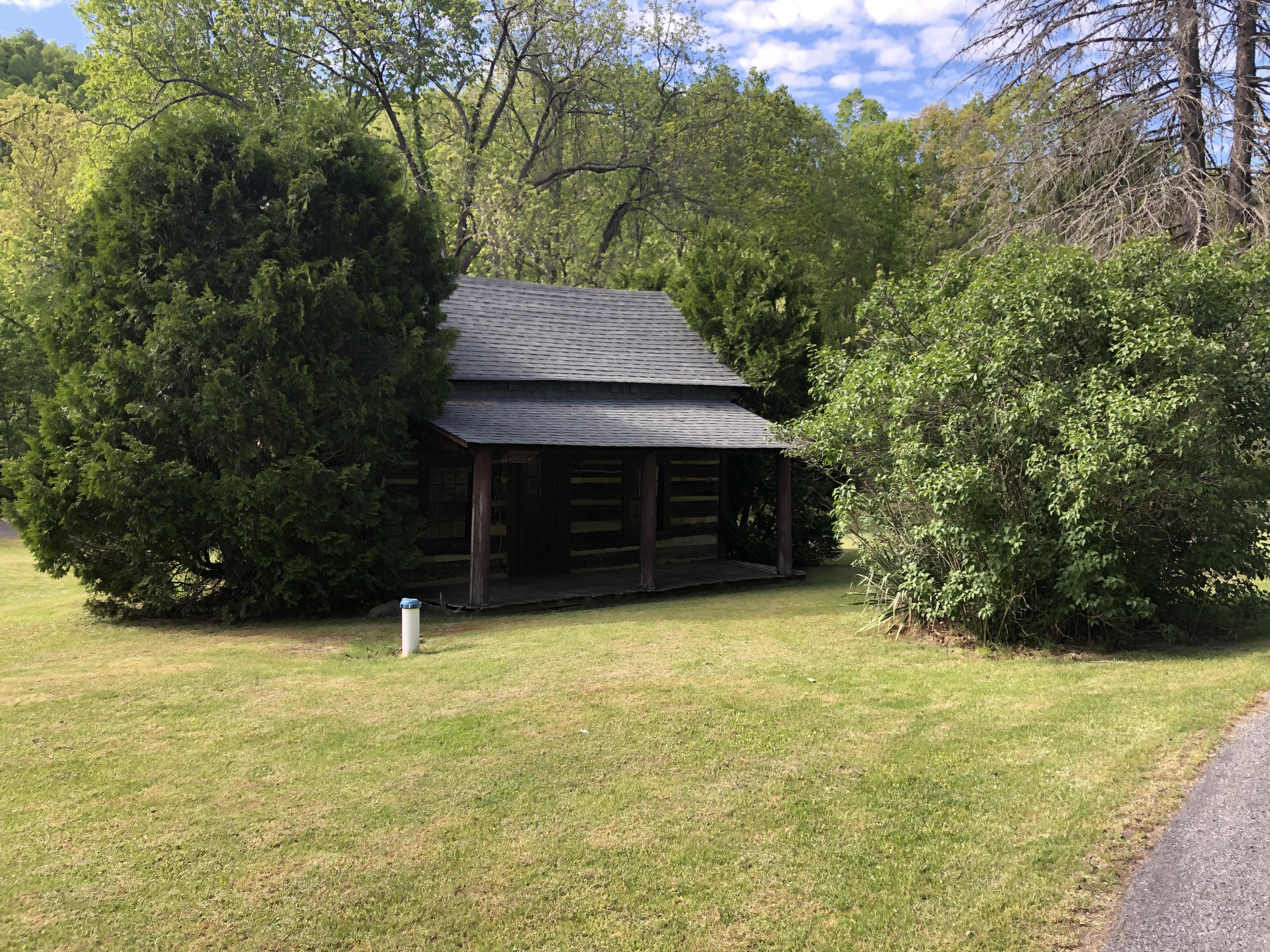 8010 Mill Branch Road Covington, VA 24426 - Photo 27 of 36 cabin exterior view