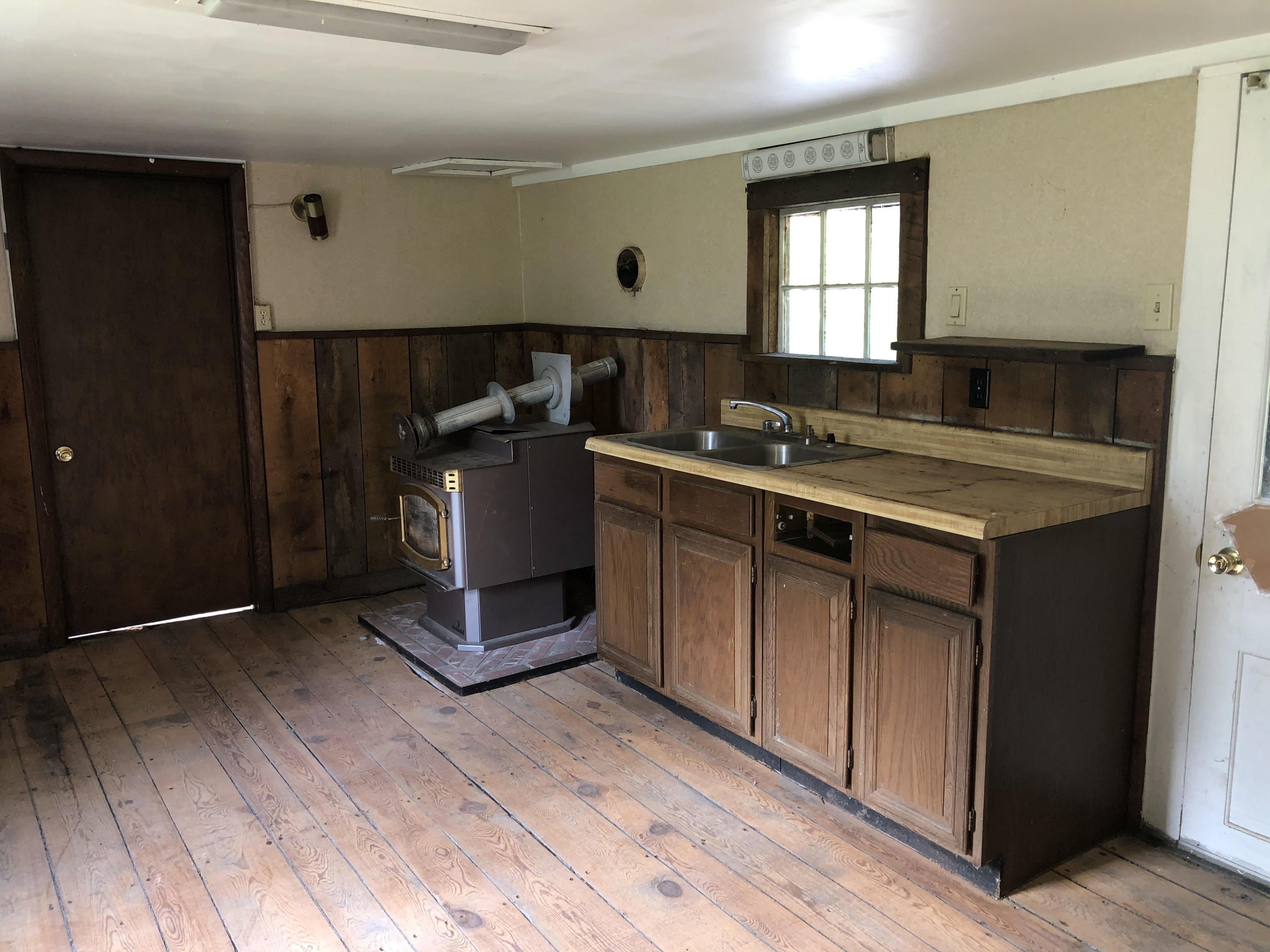 8010 Mill Branch Road Covington, VA 24426 - Photo 29 of 36 cabin interior 2