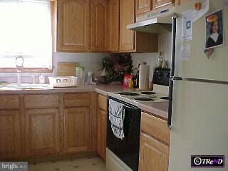 618 Edinburg Road Hamilton, NJ 08619 - Photo 4 of 5 Gallery Image 4