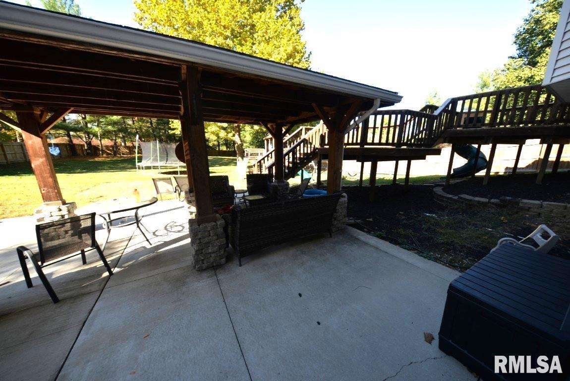 501 Cardinal Drive Mount Vernon, IL 62864 - Photo 44 of 57 a view of a chairs and table in the patio