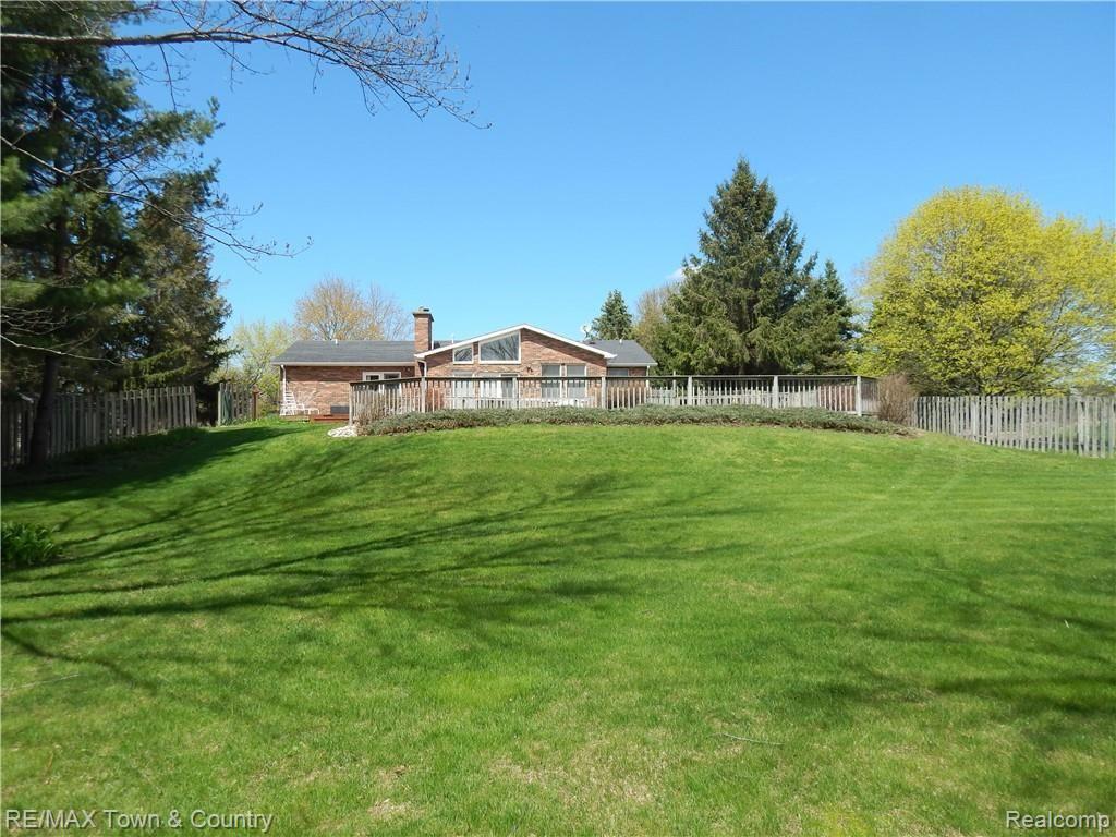 7355 Carpenter Road Flushing, MI 48433 - Photo 44 of 50 DSCN0685.JPG
