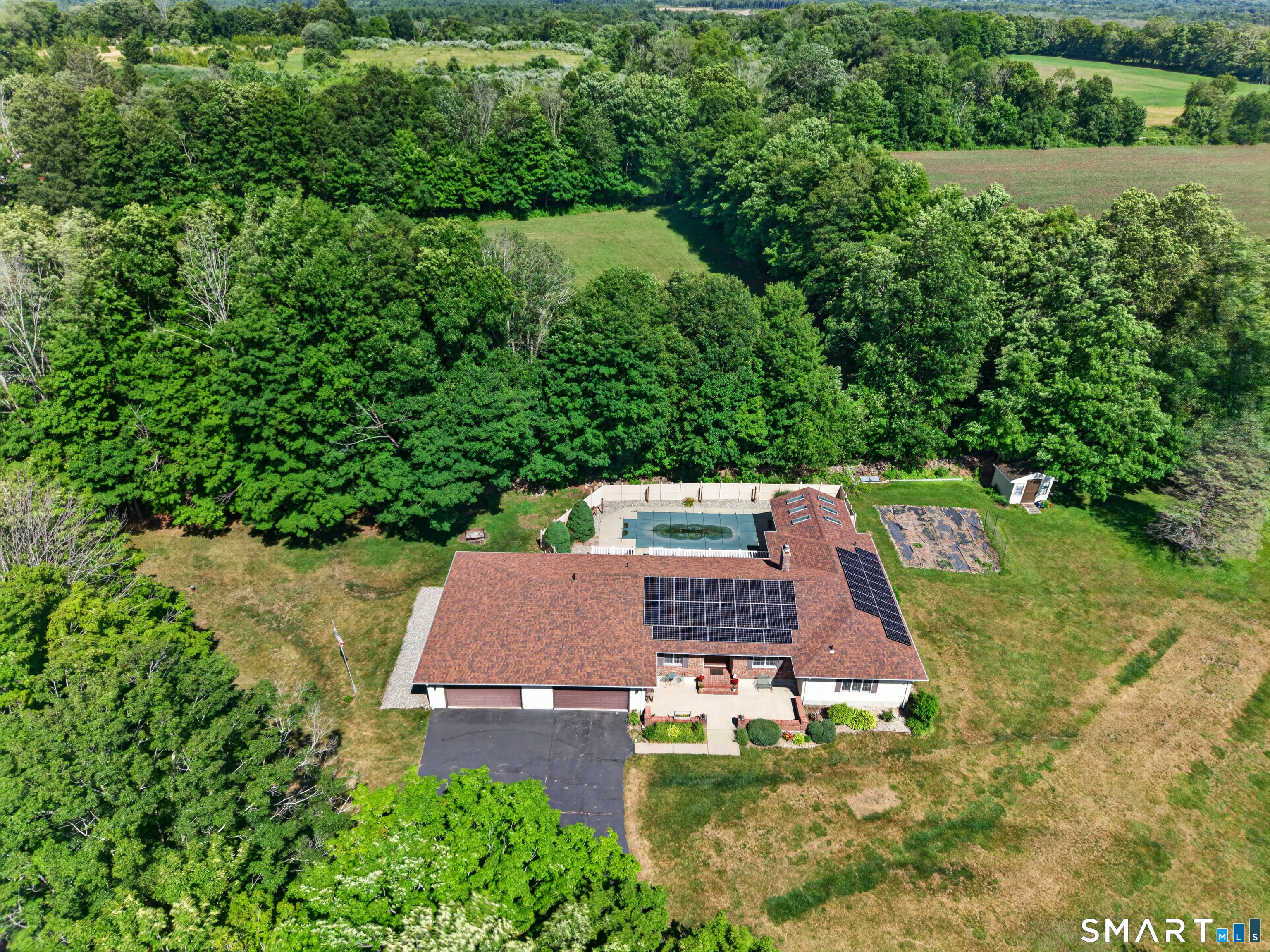 269 Black Hill Road Plainfield, CT 06374 - Photo 4 of 40