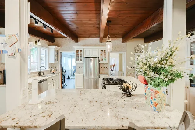 $669,000 | 440 Market Street, Rockland, MA 02370