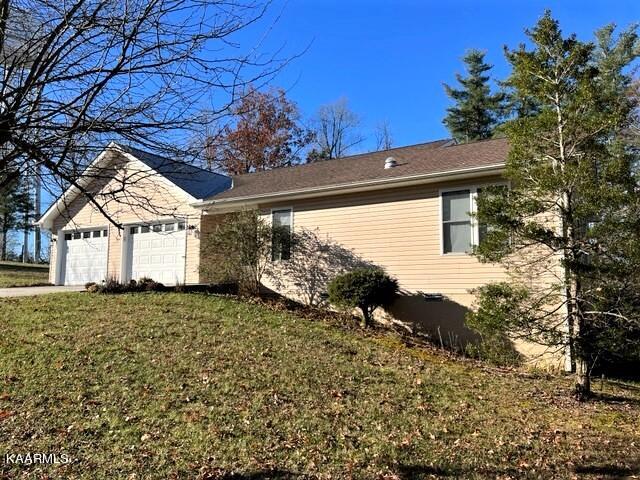 550 Meadows Road Sparta, TN 38583 - Photo 1 of 21 Front Right