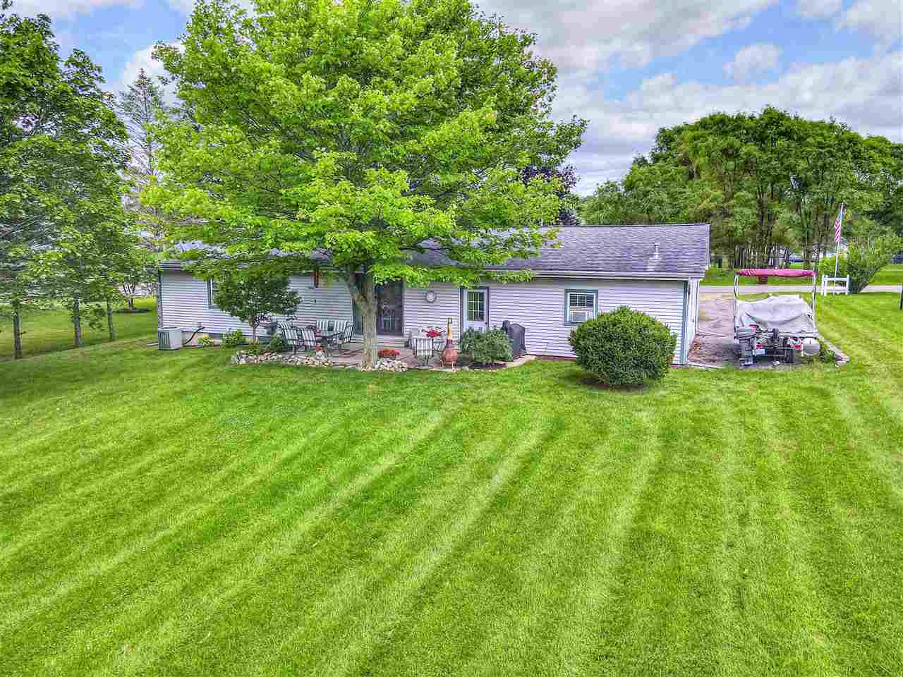 4110 North Draper Road Jackson, MI 49203 - Photo 2 of 24 Photo 2