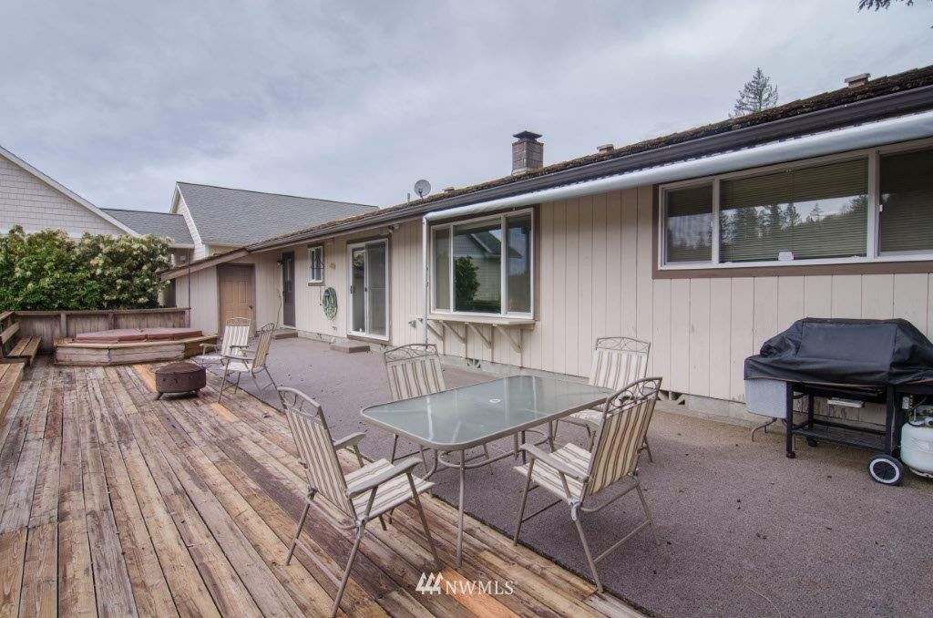 139 Lake Road Silver Creek, WA 98585 - Photo 10 of 25 Gallery Image 10