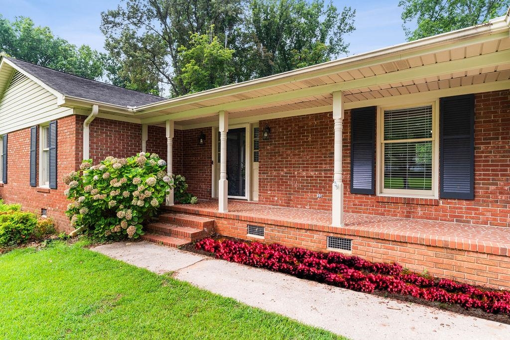 132 Limerick Road Greenwood, SC 29649 - Photo 1 of 35 Gallery Image 1